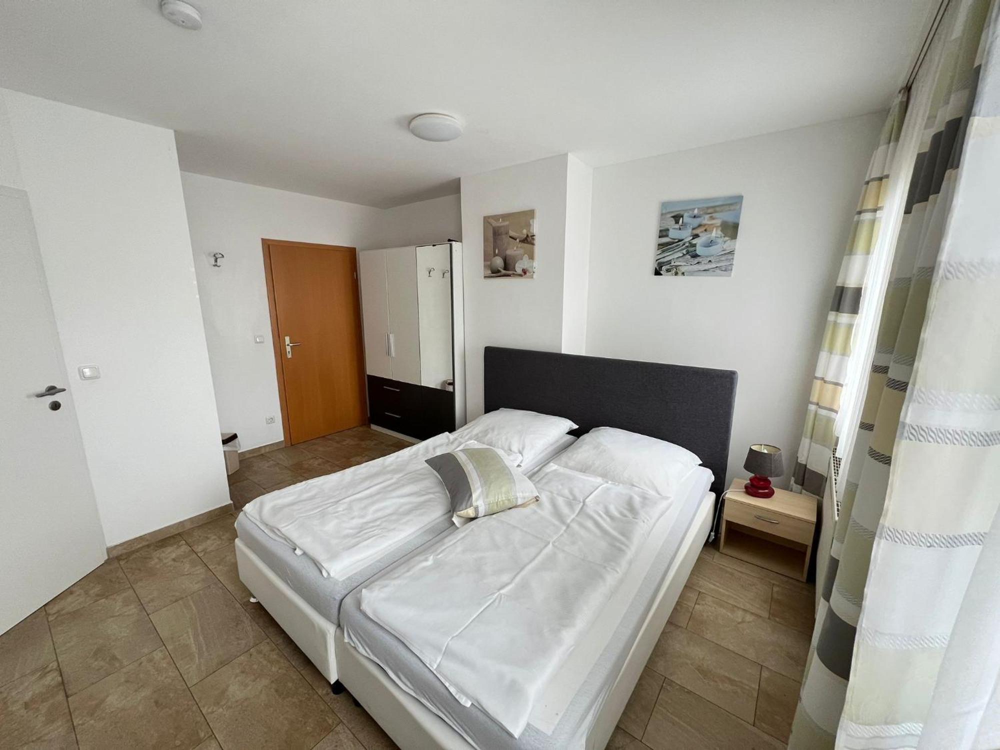 Hotel Restaurant Neffelthal Kerpen  Bagian luar foto